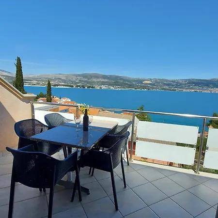 Jelica Trogir